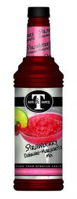 Mr & Mrs Ts - Strawberry Daiquiri Margarita Mix (1.75L) (1.75L)